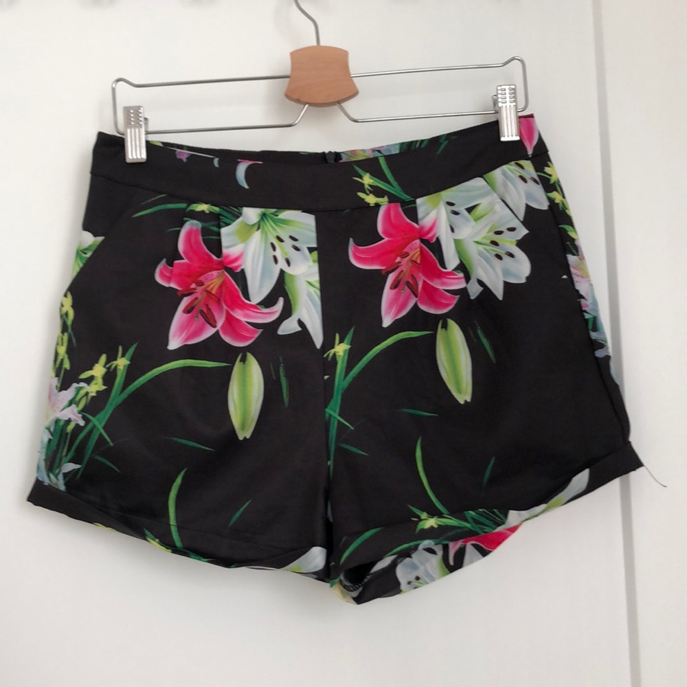 Floral high waisted shorts